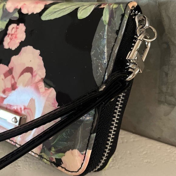 Betsey Johnson Black Pink Peony Floral Zip Around Wristlet Wallet * Discontinued - Picture 2 of 16
